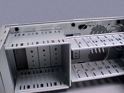 晶瑩的空間——HKC月光騎士8007機箱通訊設(shè)備評測